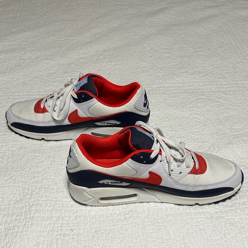 Nike Air Max Men’s White Red Navy Sneakers - Picture 3 of 4